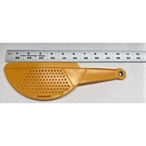 Rubbermaid 1907 Yellow Nylon Pasta Pot Strainer Spoon Spatula Kitchen Tool